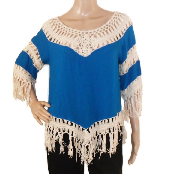 New Directions Tops - 💚 3/$15 New Directions Fringed Poncho